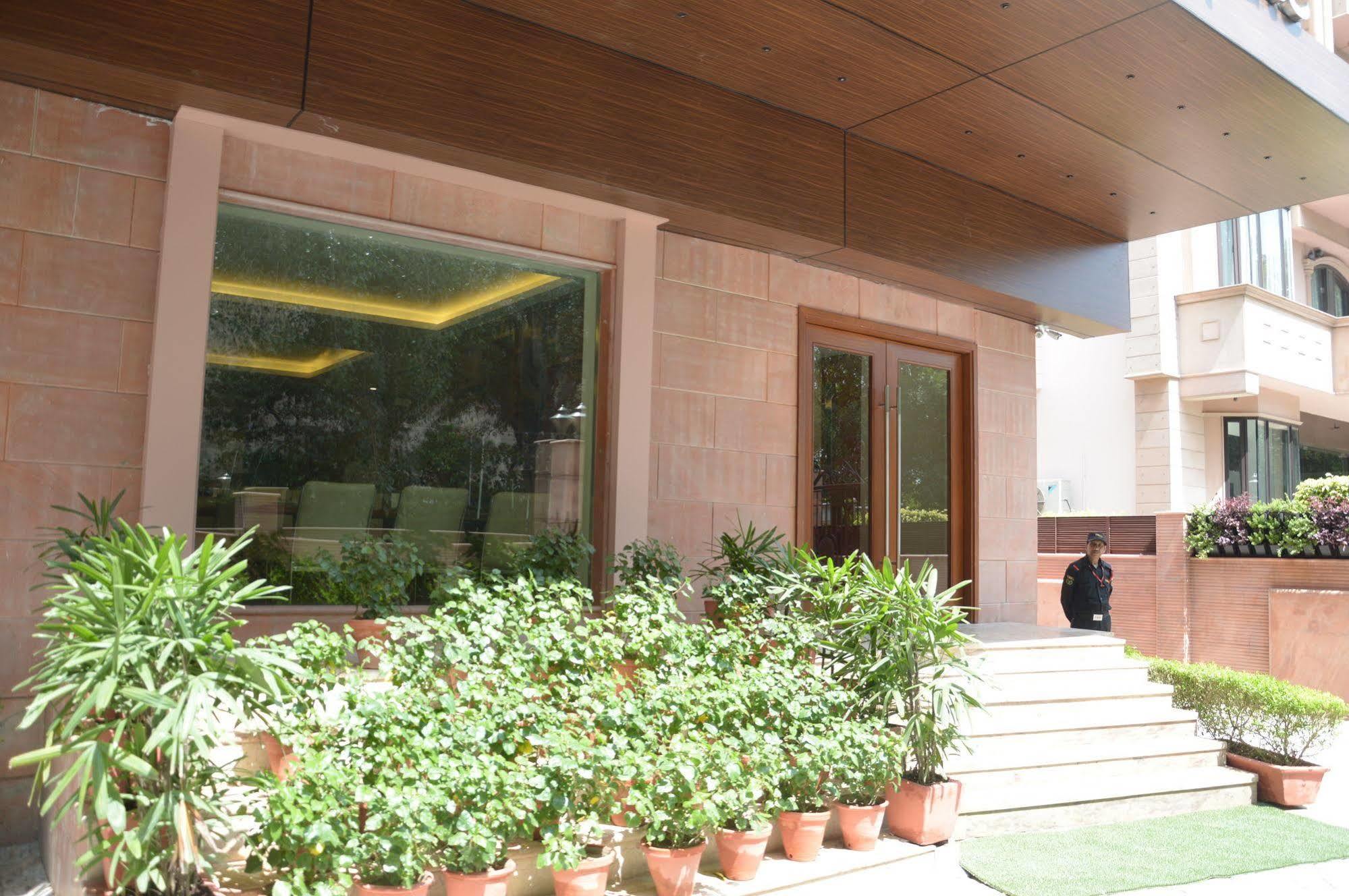 Connaught Royale Delhi Hotel New Delhi Exterior photo